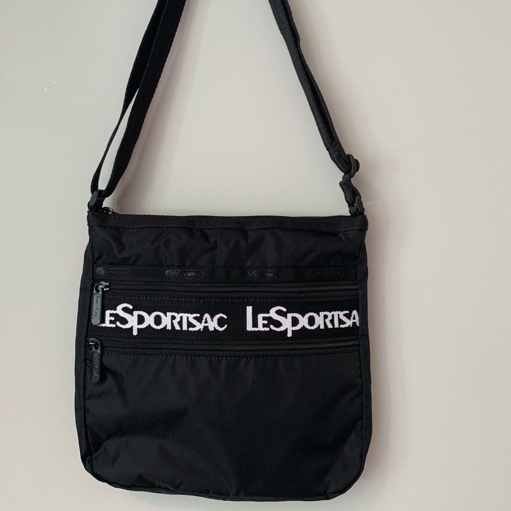 NWOT cross body bag